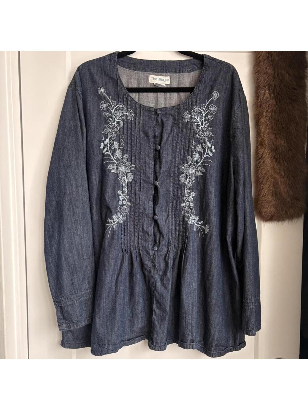 VINTAGE DENIM FLORAL EMBROIDERED BLOUSE
